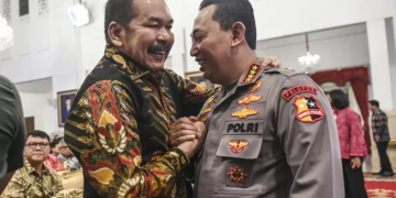 Jokowi Panggil Kapolri dan Jaksa Agung Terkait Dugaan Penguntitan Jampidsus oleh Densus 88. Sumber Indozone.