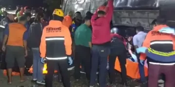 RSUI dan RSUD Subang Bersatu Tangani Korban Kecelakaan Bus SMK Lingga Kencana. Sumber SINDO.